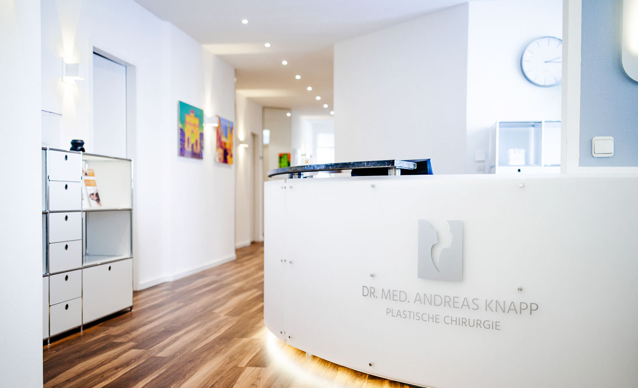 Dr. Knapp top bewerteter Spezialist für plastische Chirurgie in München
